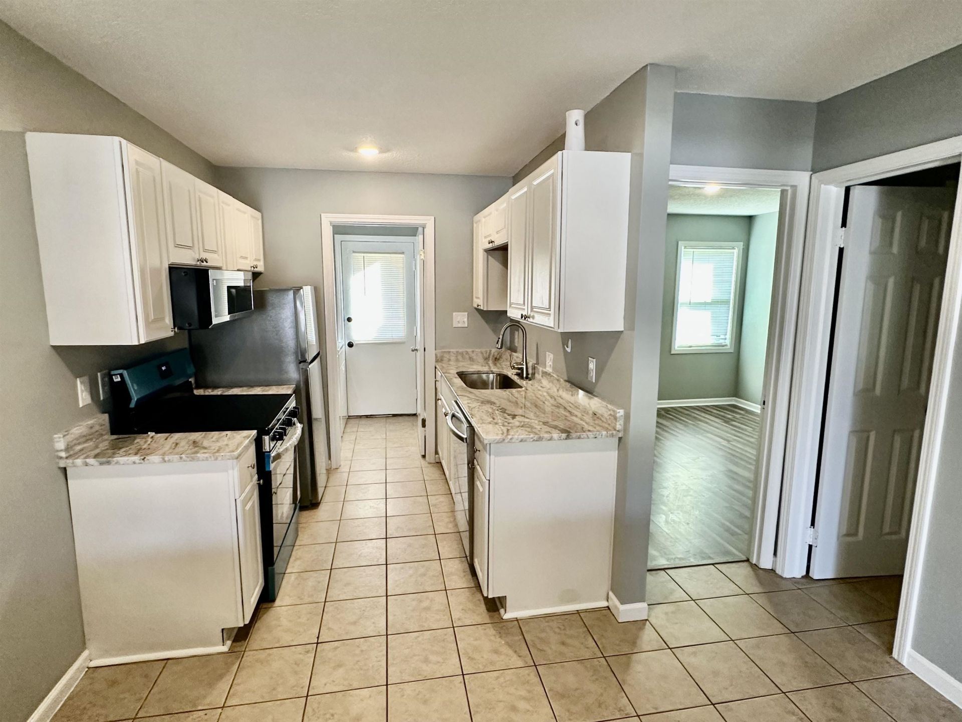755 Burcale Rd.  Photo 4