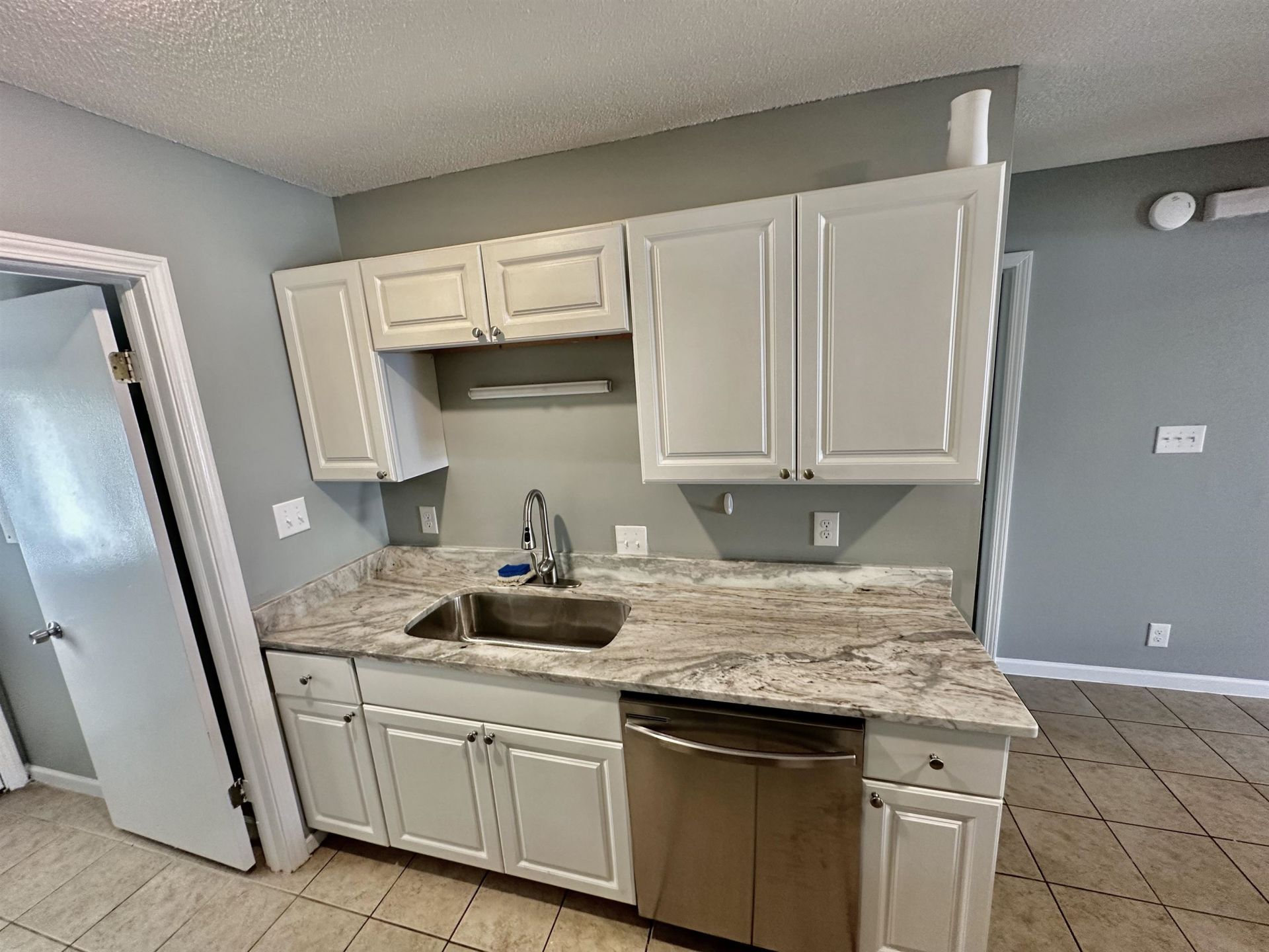 755 Burcale Rd.  Photo 6