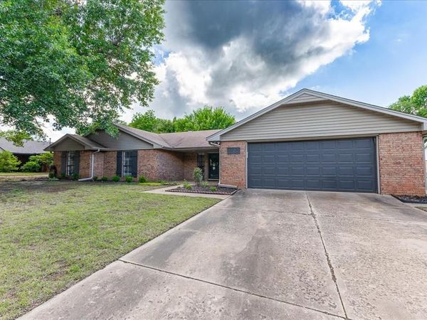 1702 S Hillside Street, Stillwater, OK 74074