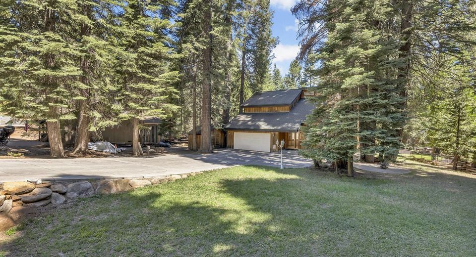 1219 Lynx Road , Lake Almanor, CA 00000 Photo