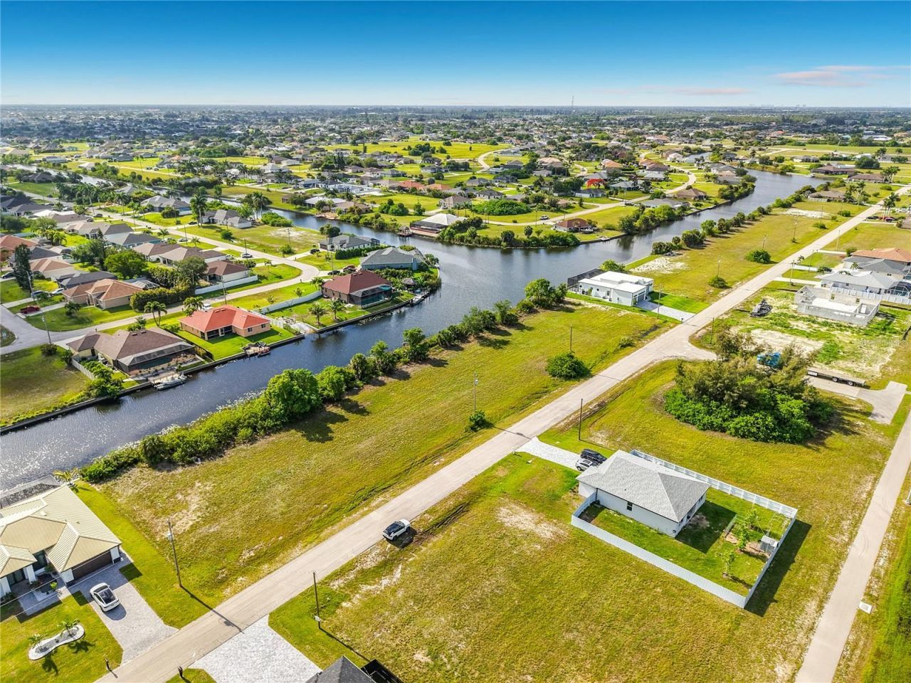 407 NW 31st Place , Cape Coral, FL 33993 Photo