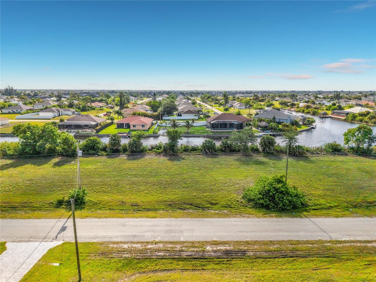 407 NW 31st Place , Cape Coral, FL 33993 Photo