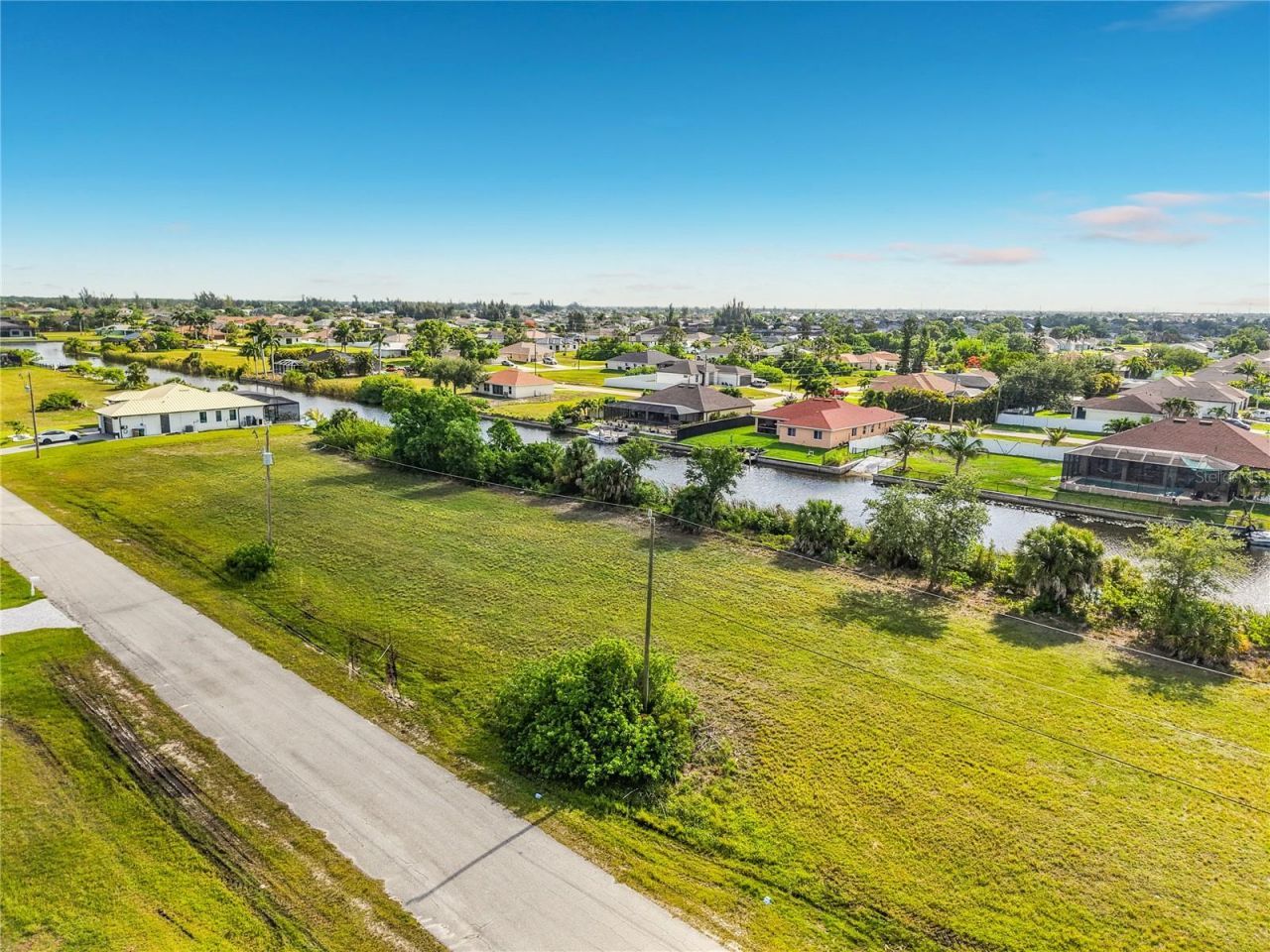 407 NW 31st Place , Cape Coral, FL 33993 Photo