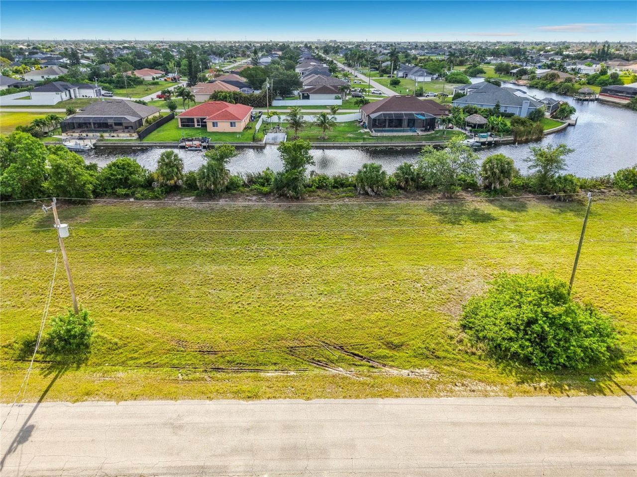 407 NW 31st Place , Cape Coral, FL 33993 Photo