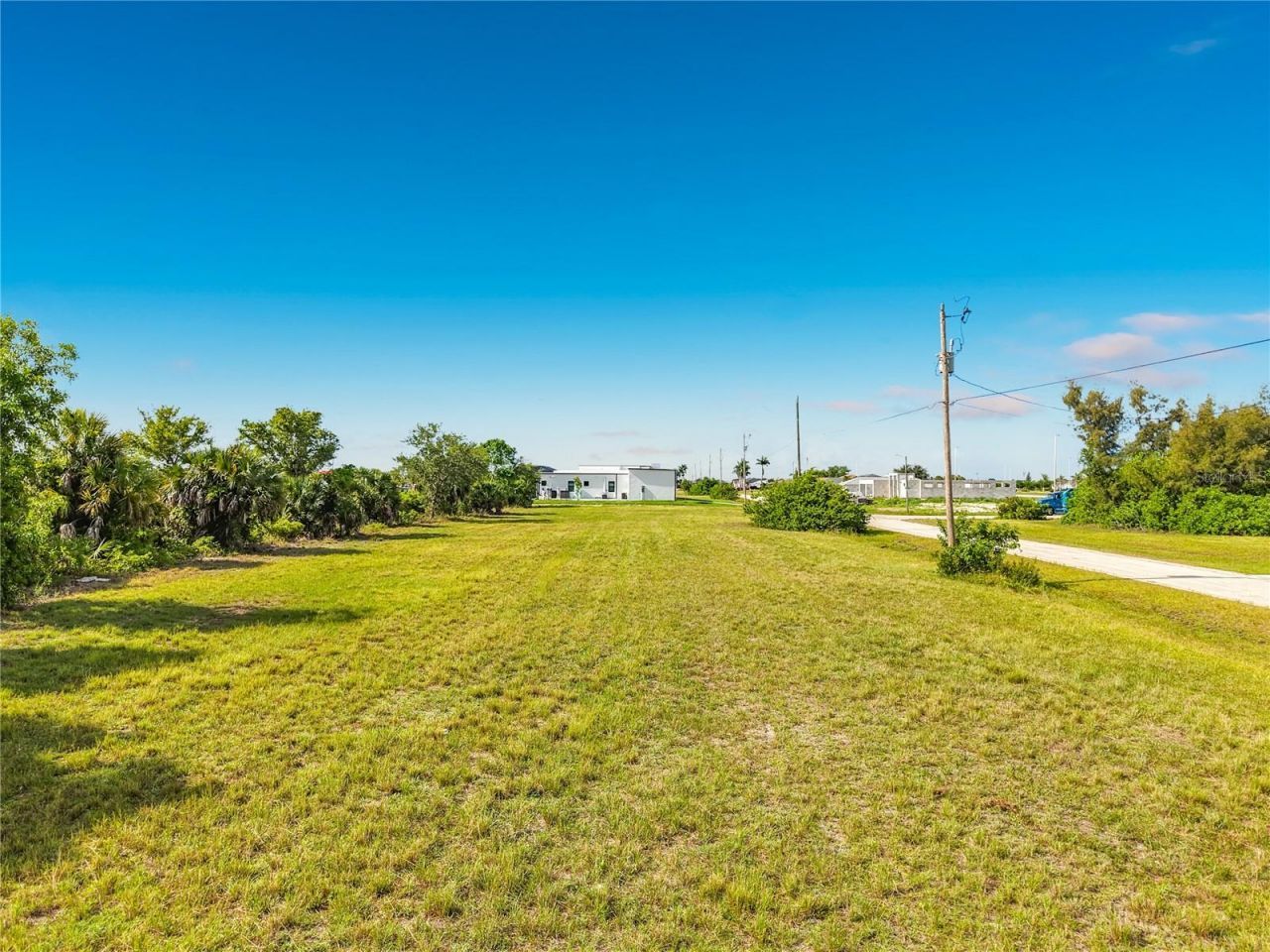 407 NW 31st Place , Cape Coral, FL 33993 Photo