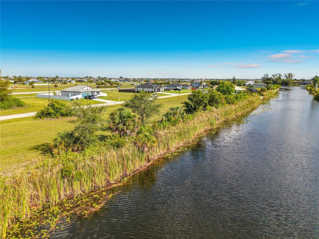 407 NW 31st Place , Cape Coral, FL 33993 Photo