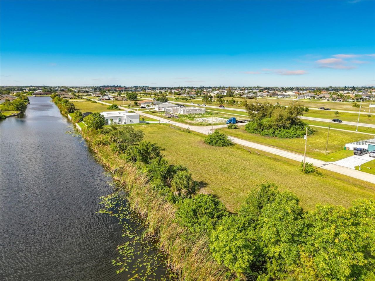 407 NW 31st Place , Cape Coral, FL 33993 Photo