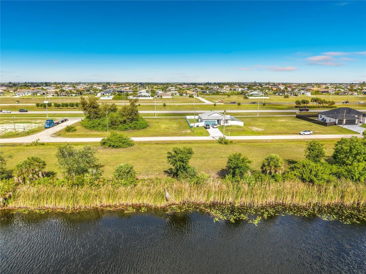 407 NW 31st Place , Cape Coral, FL 33993 Photo