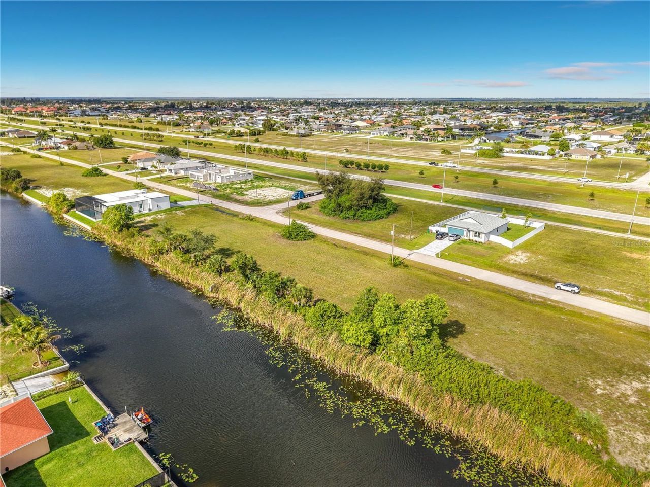 407 NW 31st Place , Cape Coral, FL 33993 Photo