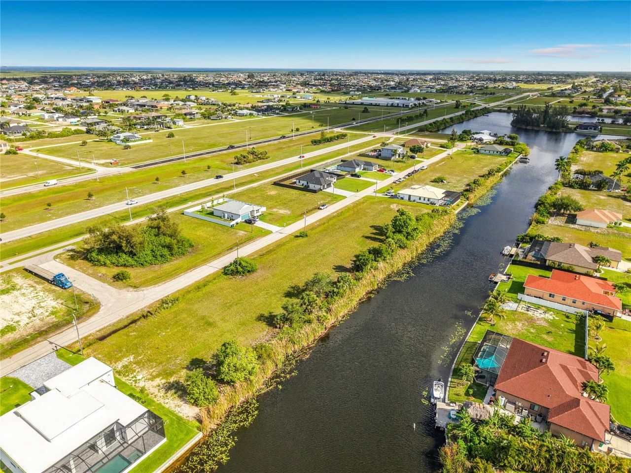 407 NW 31st Place , Cape Coral, FL 33993 Photo