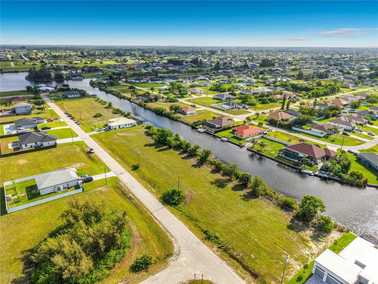 407 NW 31st Place , Cape Coral, FL 33993 Photo