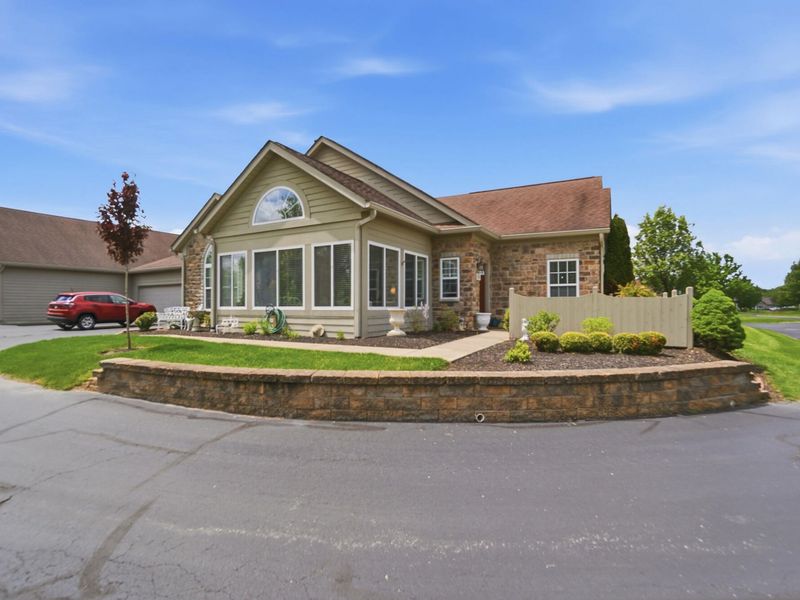 2869 Riverwalk Boulevard, Lima, OH 45806 Photo 2