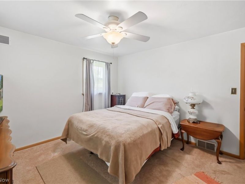 3815 Loma Vista Drive, Youngstown, OH 44511 Photo 12