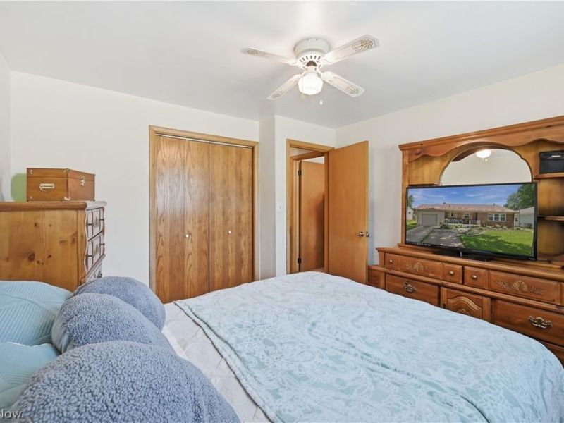 3815 Loma Vista Drive, Youngstown, OH 44511 Photo 14
