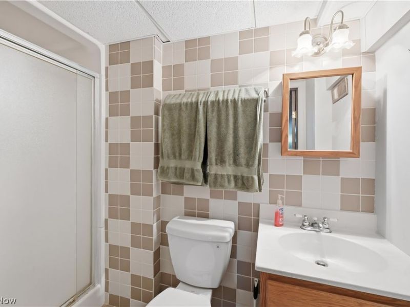3815 Loma Vista Drive, Youngstown, OH 44511 Photo 22
