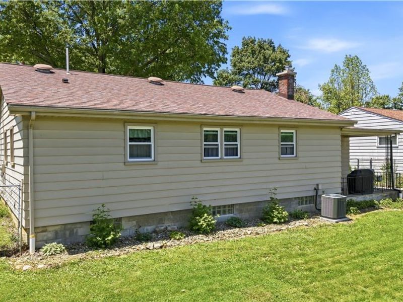 3815 Loma Vista Drive, Youngstown, OH 44511 Photo 25