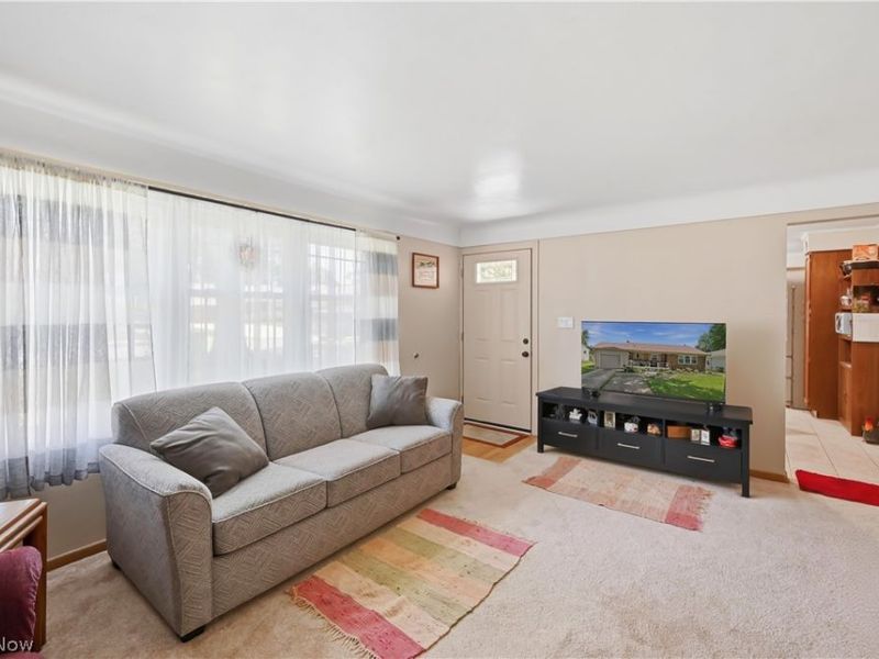 3815 Loma Vista Drive, Youngstown, OH 44511 Photo 6
