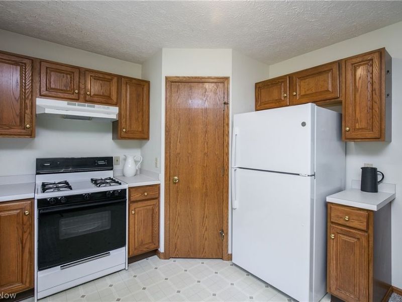 1424 Timbertop Drive , Tallmadge, OH 44278 Photo 8