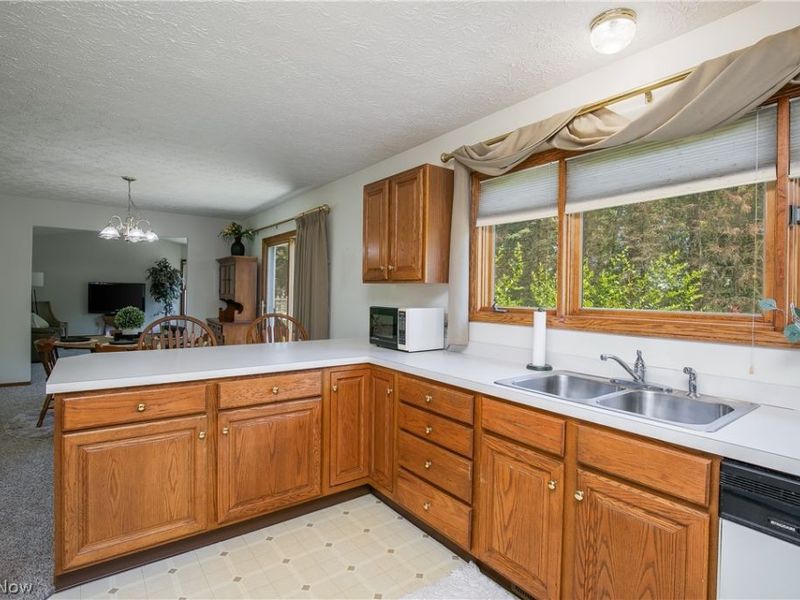 1424 Timbertop Drive , Tallmadge, OH 44278 Photo 9