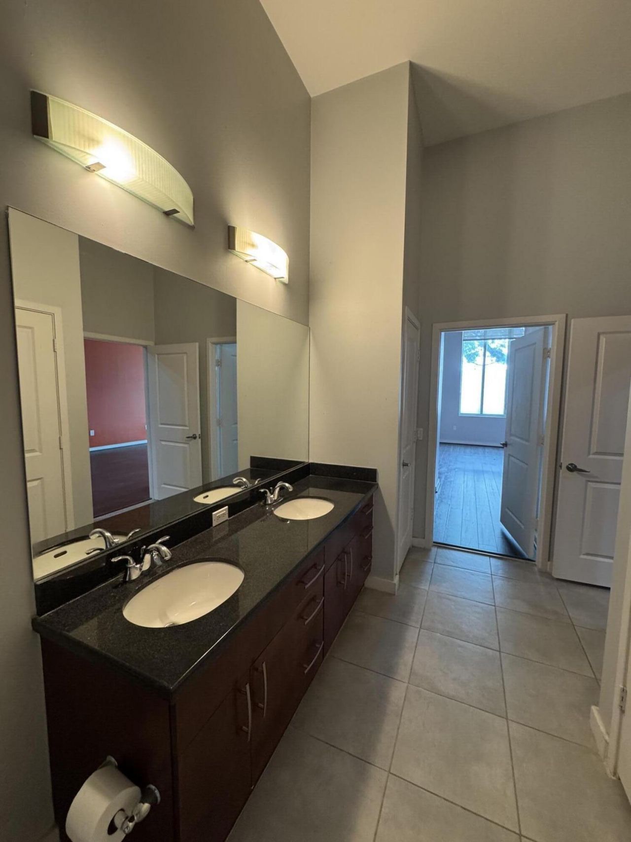 300 S Australian Avenue, Unit 111, West Palm Beach, FL 33401 Photo