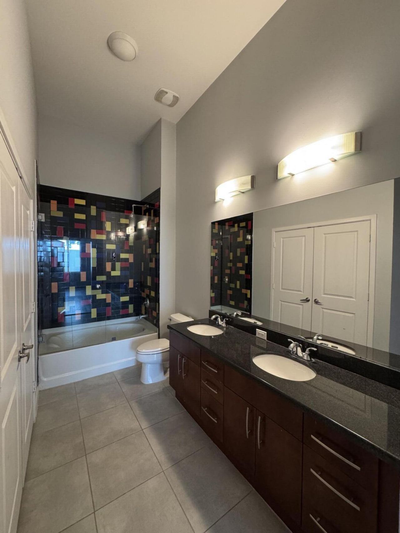 300 S Australian Avenue, Unit 111, West Palm Beach, FL 33401 Photo