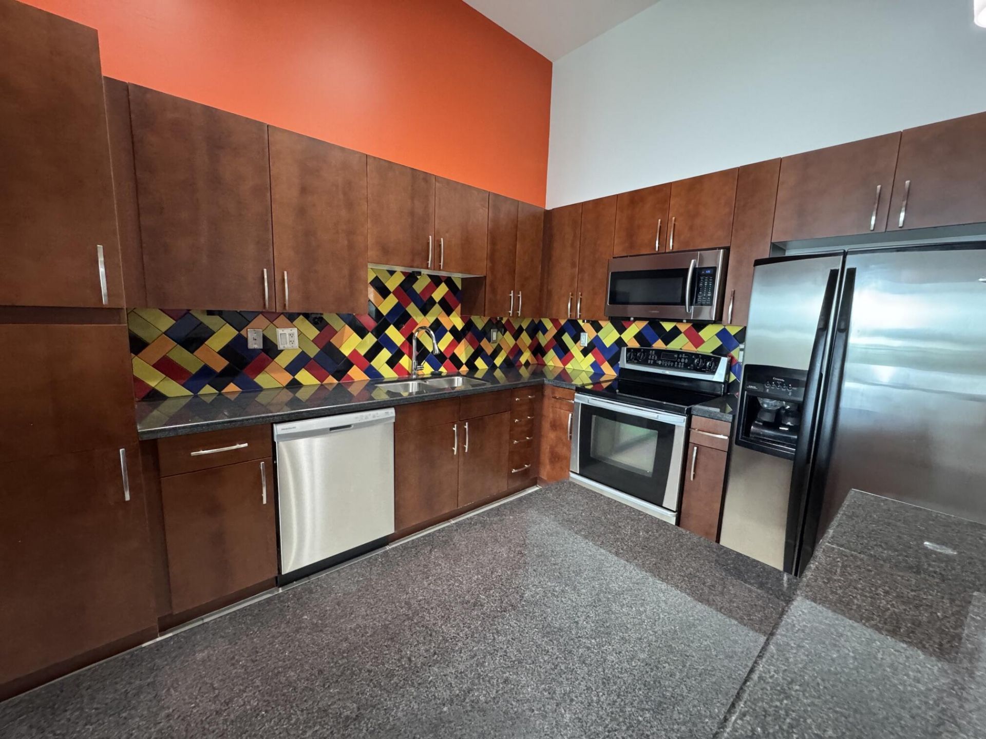 300 S Australian Avenue, Unit 111, West Palm Beach, FL 33401 Photo