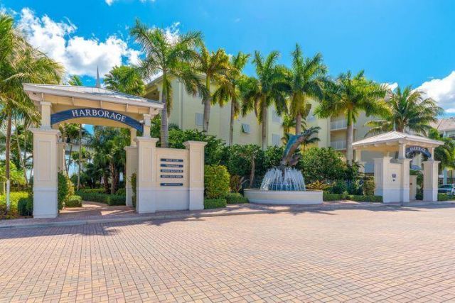 875 NW Flagler Avenue, Unit 203, Stuart, FL 34994 Photo