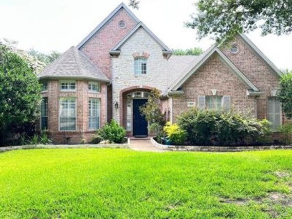 801 Heatherglen Court, Southlake, TX 76092