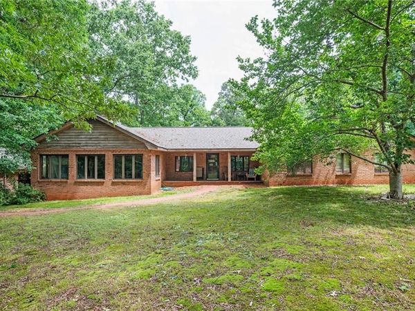 801 Buford Carey Road , Hull, GA 30646