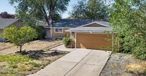 409 Sierra Street, Fernley, NV 89408 Photo
