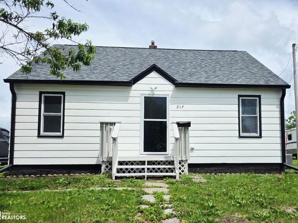 217 N Kossuth Street, Osceola, IA 50213