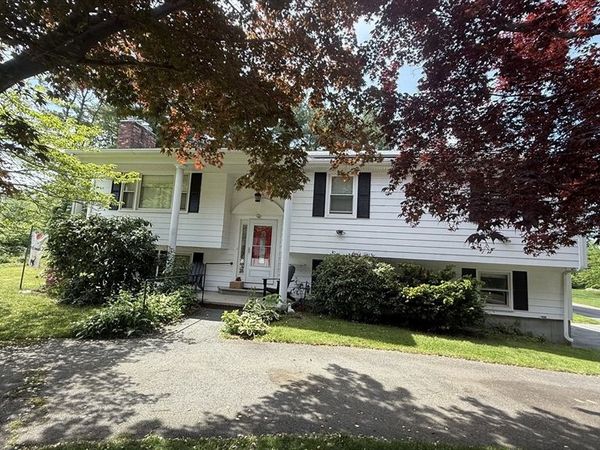 297 Elm St, Somerset, MA 02726