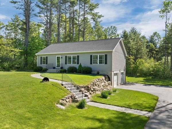 26 Brackett Lane, Northfield, NH 03276