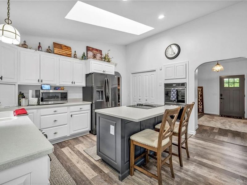 141 Camelot Drive, Urbana, OH 43078 Photo 18