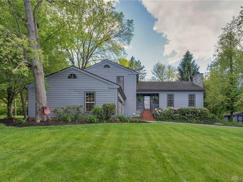 141 Camelot Drive, Urbana, OH 43078 Photo 2