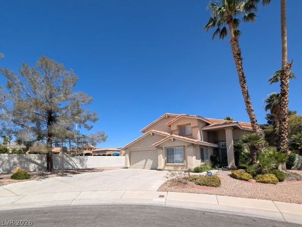 8432 Airmont Court , Las Vegas, NV 89128