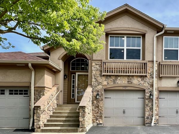 1923 Byman Lane , Vernon Hills, IL 60061