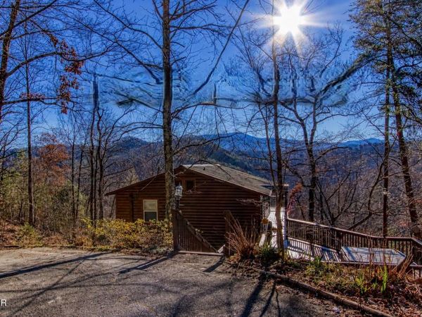 2644 Overholt Trail, Sevierville, TN 37862