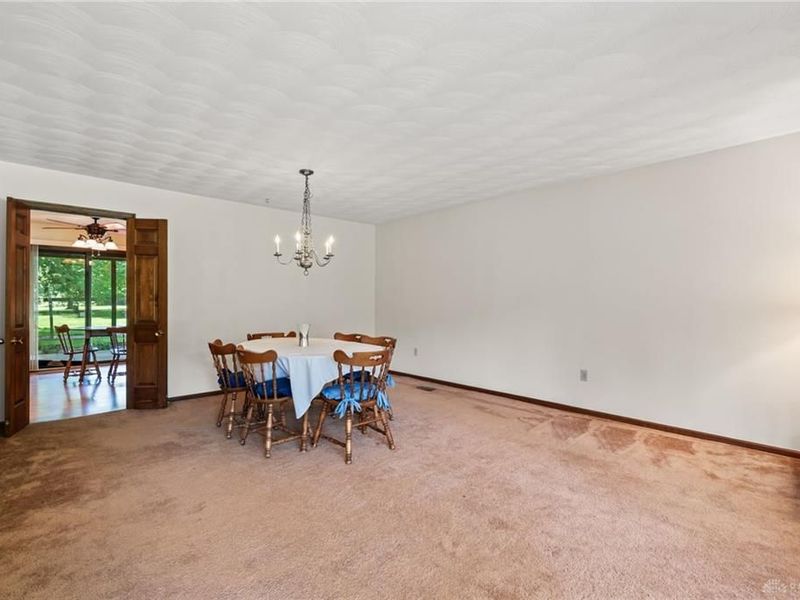 4926 Phillipsburg Union Road, Clayton, OH 45322 Photo 11