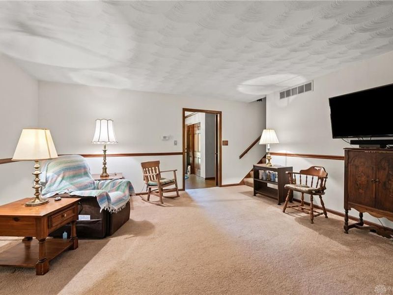 4926 Phillipsburg Union Road, Clayton, OH 45322 Photo 12