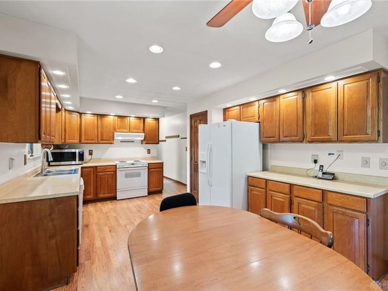 4926 Phillipsburg Union Road, Clayton, OH 45322 Photo 20