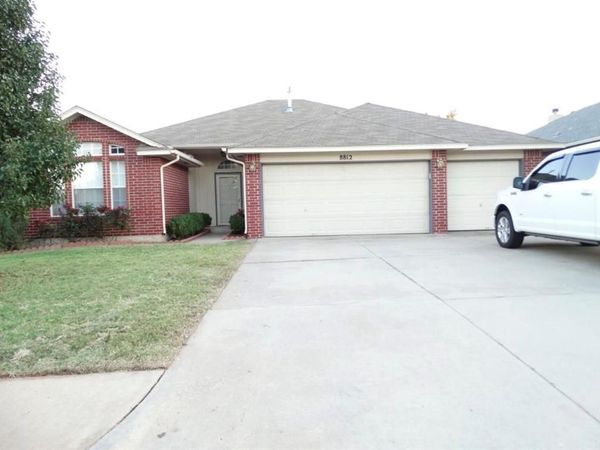 8812 NW 85th Place, Oklahoma City, OK 73132