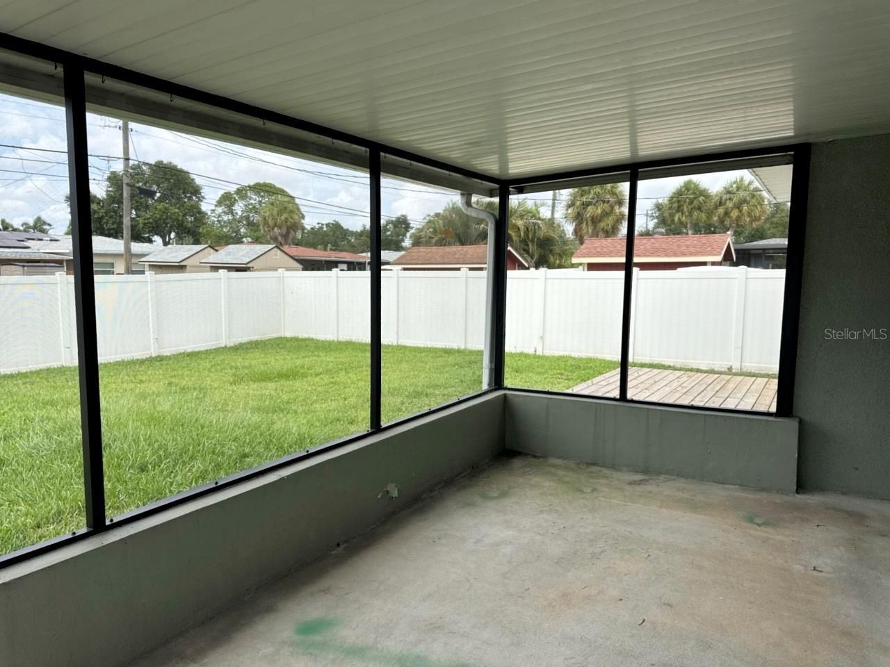 6743 Burlington Avenue N, Saint Petersburg, FL 33710 Photo
