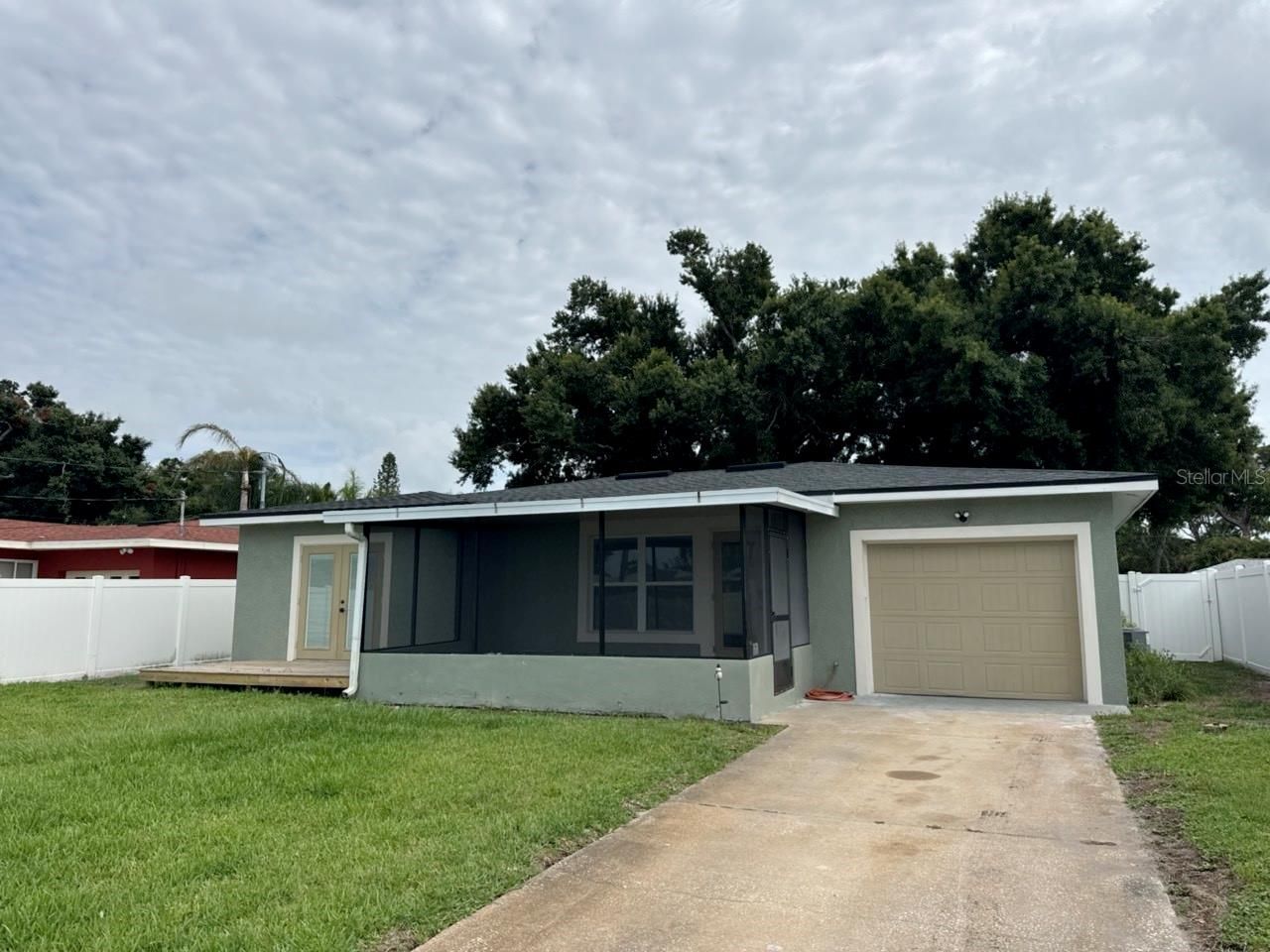 6743 Burlington Avenue N, Saint Petersburg, FL 33710 Photo