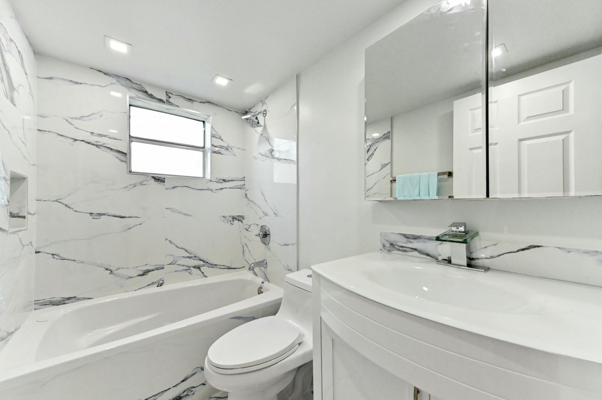 548 Burgundy L, Delray Beach, FL 33484 Photo