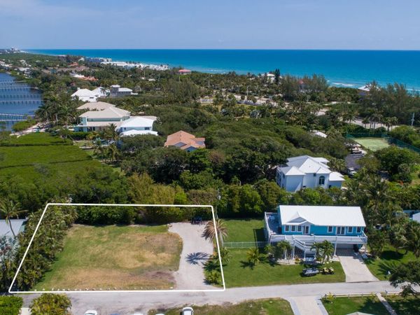 5157 NE Shore Village Terrace, Hutchinson Island, FL 34996