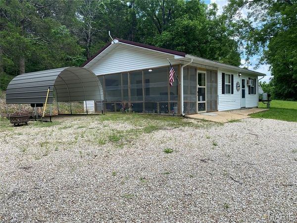 17173 State Highway 106 , Eminence, MO 65466