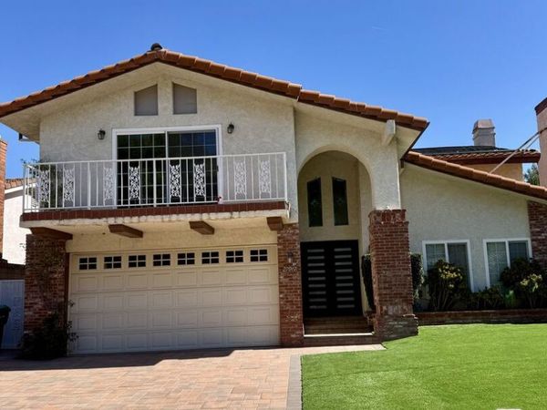 27917 Via Amistosa, Agoura Hills, CA 91301