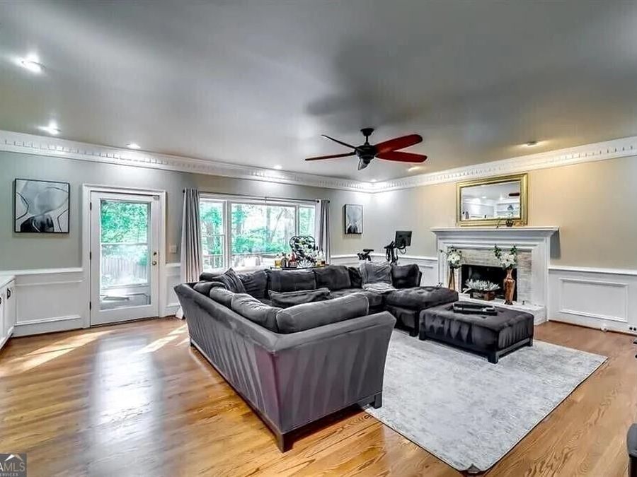 Property Image 4