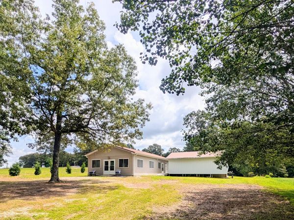 1168 W Green Hill Rd , Mc Minnville, TN 37110
